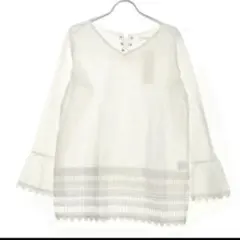 サマンサモスモスブルー　レースプルオーバー　ブラウス　オフホワイト