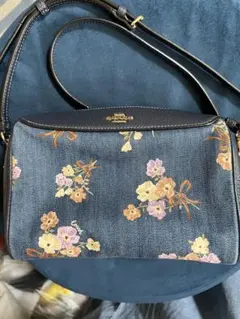 【極美品】コーチ 花柄 ショルダーバッグ フラワープリント ブラック 黒 2025年最新】コーチ 花柄 ショルダー バックの人気アイテム