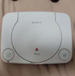 psone本体xソフト3本、ファミコン本体xカセット21本、他