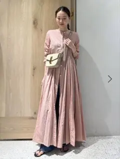 美品✨カレンソロジー 名古屋限定ピンク　タックフレアワンピース　ウエスト絞りあり 美品✨カレンソロジー 名古屋限定ピンク タックフレアワンピース