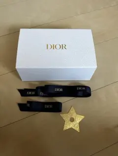 Dior ギフトボックス リボン 星型タグ
