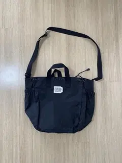 FREDRIK PACKERS ブラックショルダーバッグ