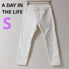 【A DAY IN THE LIFE】ホワイトデニム　ストレートパンツ　S