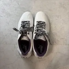 PUMA レディース スニーカー ホワイトのサムネイル