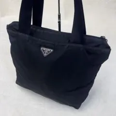 プラダ ナイロン 三角プレートロゴ ショルダー　トートバッグ ブラックのサムネイル