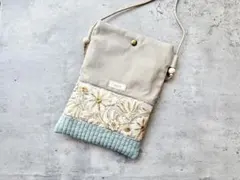 インド刺繍リボンスマホポシェット