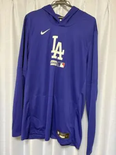 未使用 LA Dodgers フード付きパーカー Lサイズとフェイスタオル 未使用 LA Dodgers フード付きパーカー Lサイズとフェイスタオル