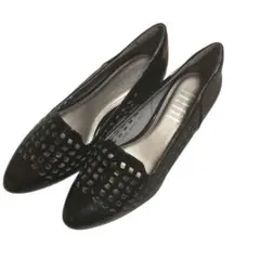 fitfitカットワークパンプス23cm（エナメルブラック）美品