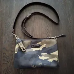 ラ・バガジェリー　カモフラ 迷彩ショルダーバッグ　バッグインバッグ