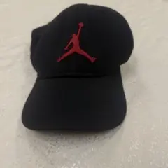 ナイキ　NIKEジョーダンキャップ黒ジャンプマン刺繍スポーツ