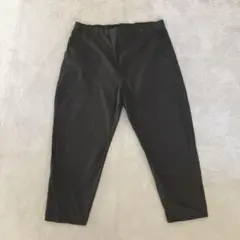 ユニクロ　黒パンツ　XXL