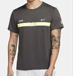 ナイキ　ランニング　半袖Tシャツ