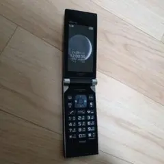 【モックアップ】 au URBANO BARONE