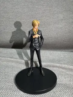 ワンピース サンジ フィギュア 黒スーツ - メルカリ
