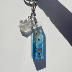 【I】ハンドメイド イニシャルキーホルダー ＊輝く金箔＆肉球チャーム＊