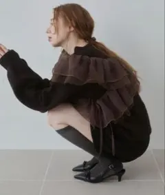 【Bab】アシンメトリーフリルニットトップス　チュール　フリーサイズ　ブラウン