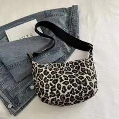 【新品】 レオパード柄 ショルダーバッグ ボディバッグ 豹柄 ヒョウ柄