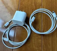 AppleＵＳＢ電源アダプタ&Lightningケーブル2本