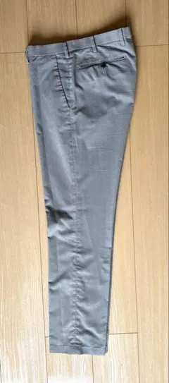 UNIQLO 感動パンツ　グレー ウエスト79cm レングス76cm