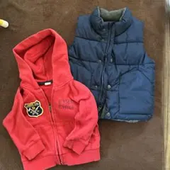 ダウンベストと赤いファイヤーチーフパーカー 2点セット