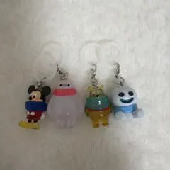 ディズニーめじるしアクセサリーwinter セミコンプリート　ガチャガチャ