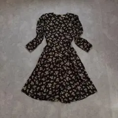 昭和レトロ 花柄フレア ロングワンピース バックボタン 黒 vintage