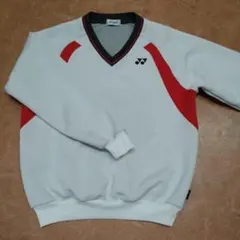 【送料込み】YONEX Vネックウォームアップトレーナー サイズM(ユニセックス