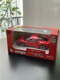Bburago Ferrari F8 Tributo 1/43のサムネイル