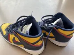 Nike ハイカットスニーカー イエロー/ネイビー