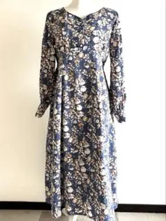 ITS' DEMO ロングワンピース 花柄のサムネイル