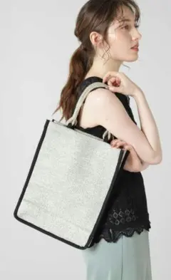 新品　ヌキテパ トートバッグ シャンパンゴールド×ブラックのサムネイル