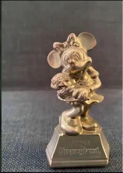 disney レア　ウォルト　ブロンズ像　オーナメント TDL・TDSにウォルトディズニーとミッキーのブロンズ像ができた