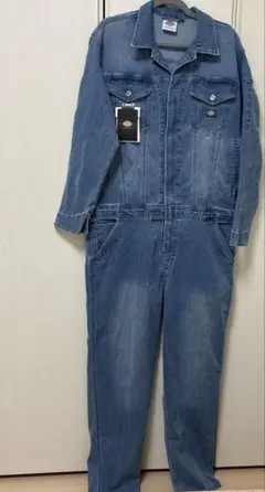 Item thumbnail for item ea010674-5a77-4128-918c-e61b5ea1d32d