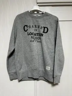 グレー プリント入り クルーネック スウェット