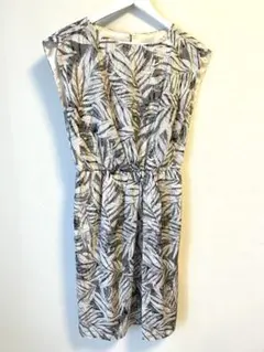 クードシャンス　リーフ柄プリント 夏用　リゾート　ワンピース