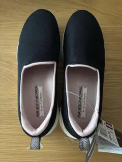 SKECHERS スリッポン ブラック
