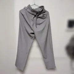 GU ベルトタックテーパードパンツ　S　グレー