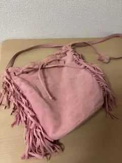 KBF フリンジ付きピンクスエードショルダーバッグ