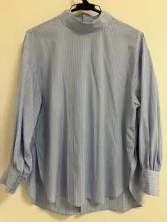 UNFILO水色 ストライプ ハイネック 長袖シャツ　オンワード樫山