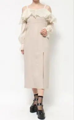 EATME フリル付きオフショルダーワンピース