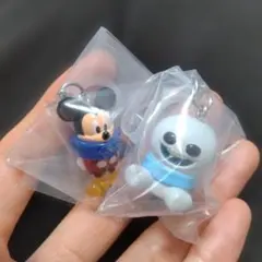 ディズニーめじるしアクセサリー Winterカプセルトイ 2個セット