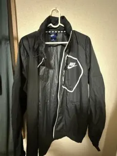 Nike ブラック ウィンドブレーカー