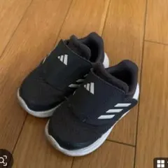 adidas ベビースニーカー　12㎝