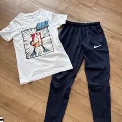NIKE キャラクターグラフィック Tシャツ XS ホワイト　ジャージパンツ