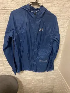 Under Armour ネイビー ウィンドブレーカー