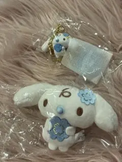 サンリオ　シナモロール　水色クローバー　シークレットマスコットブローチ　みるく