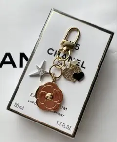 CHANEL _シャネル_ホリデー限定 フラワーチャーム _キーホルダー