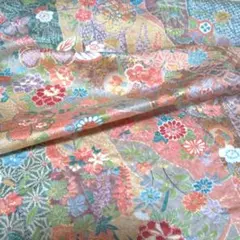 正絹着物ハギレ　１０６ｃｍ　道長取りに花模様織出し