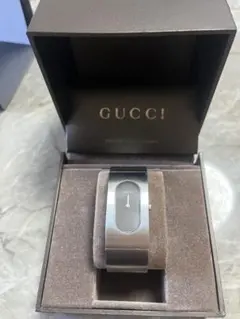 美品GUCCI 腕時計 本体 バングルウォッチのサムネイル