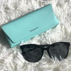【美品】TIFFANY&Co. TF4209D 80551 サングラスのサムネイル